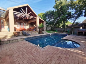 Paulshof Sandton Apartments - Hluhluwe Road Complex